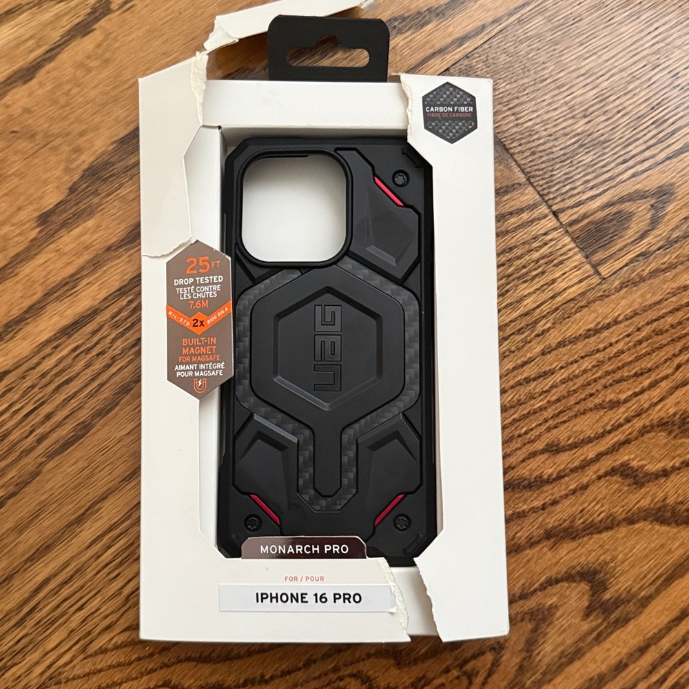 UAG Monarch Pro Carbon Fiber Black Case for iPhone 16 PRO - NEW